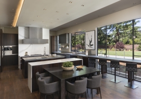 7-KITCHEN-WITH-CHAIRS